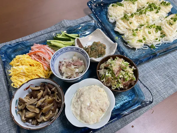 【節約レシピ】そうめんがごちそうに　おもてなし料理に変身するつゆと具材のアイデア